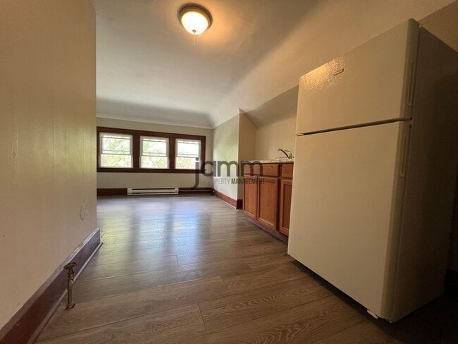 Building Photo - 2181 Edgewood Rd