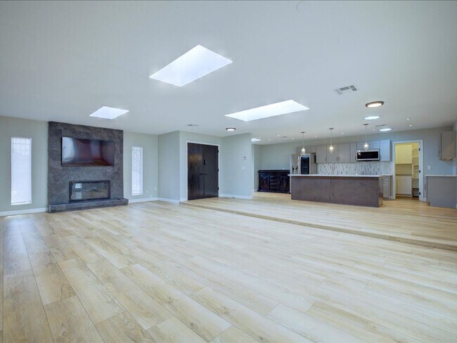 Building Photo - Scenic Living at Dorado Golf Course; 3 Bedroom 2 Bathroom