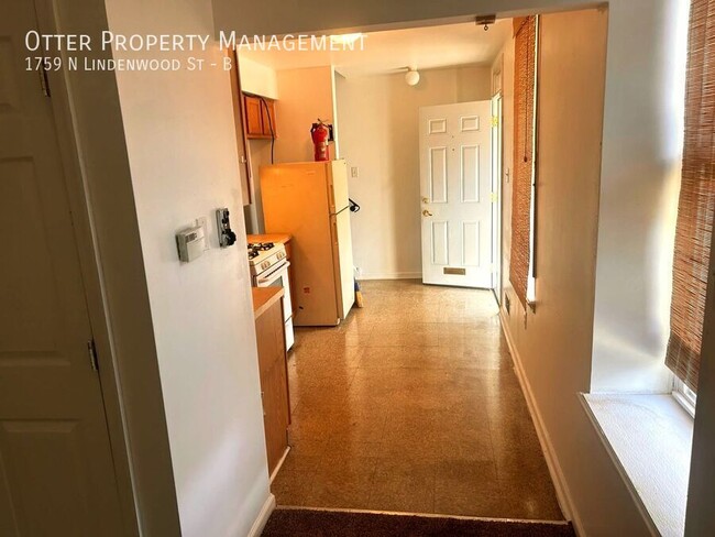 Building Photo - 2BR/1BA Sunny West Philly Apt with Washer/...