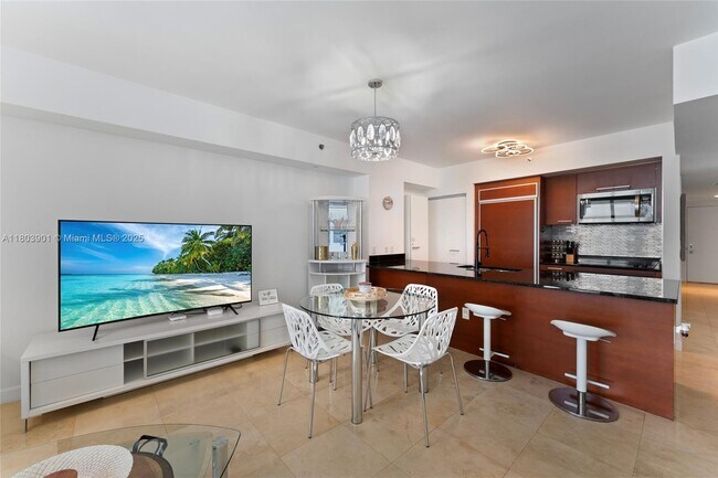 Building Photo - 1830 S Ocean Dr