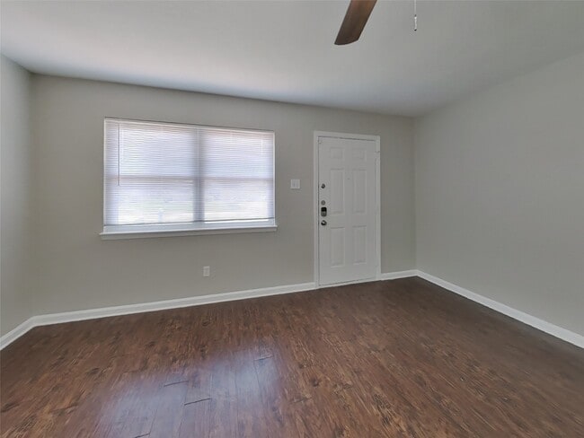 Building Photo - 5234 Jorns St