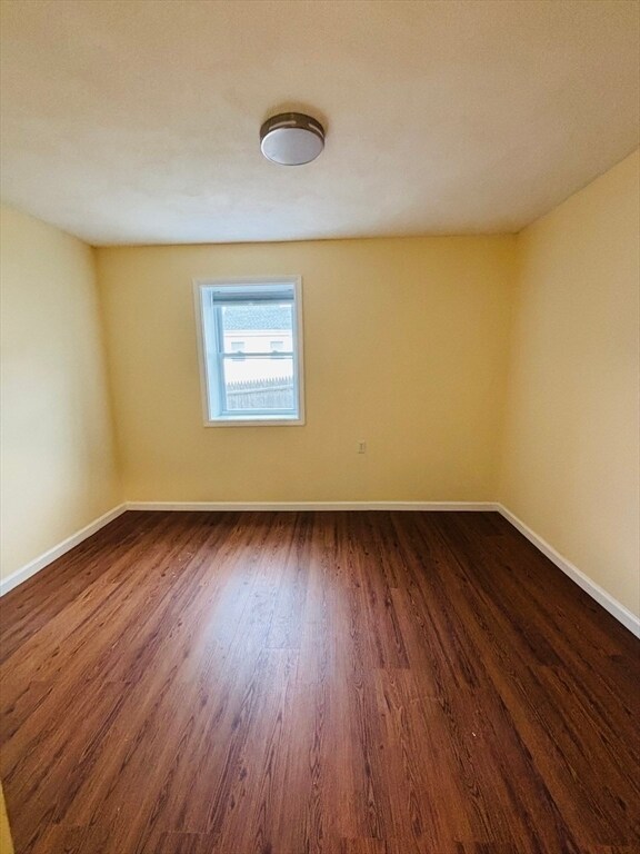 Building Photo - 49 Lillian Rd