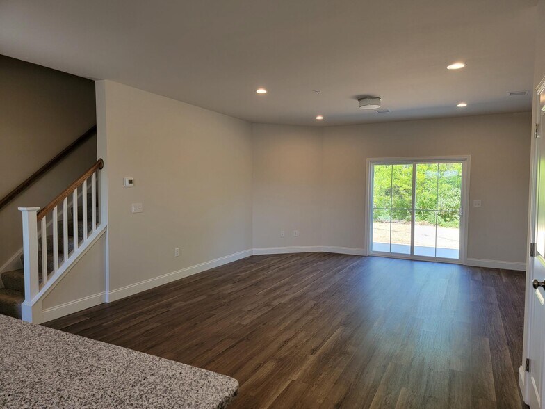 Building Photo - 219 Millard Dr