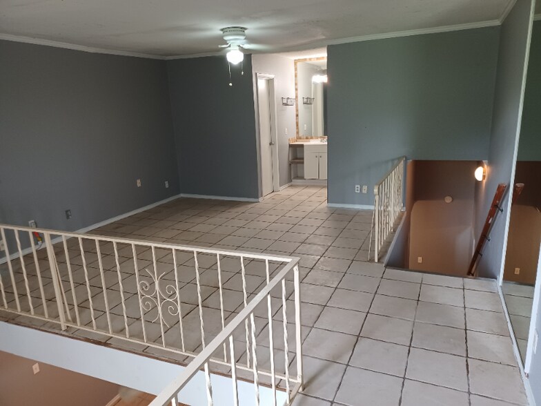 Building Photo - 307 Bolivar Ave