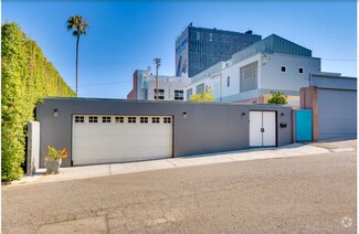 Building Photo - 8966 Shoreham Dr