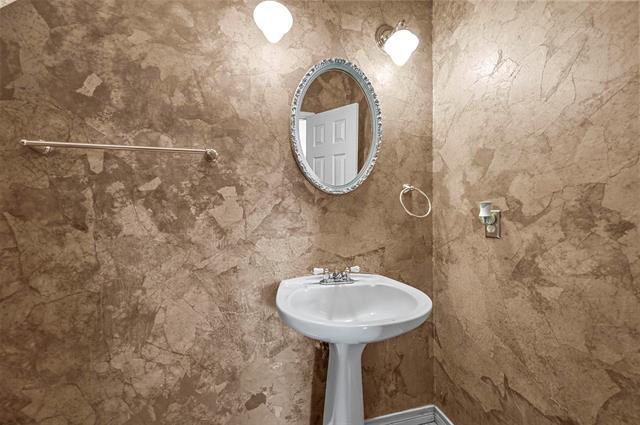 Building Photo - 5110 Heatherdale Dr