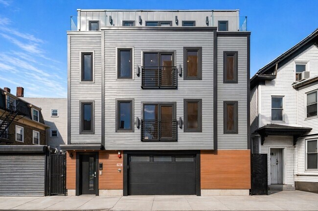 Building Photo - 1 Devine Wy