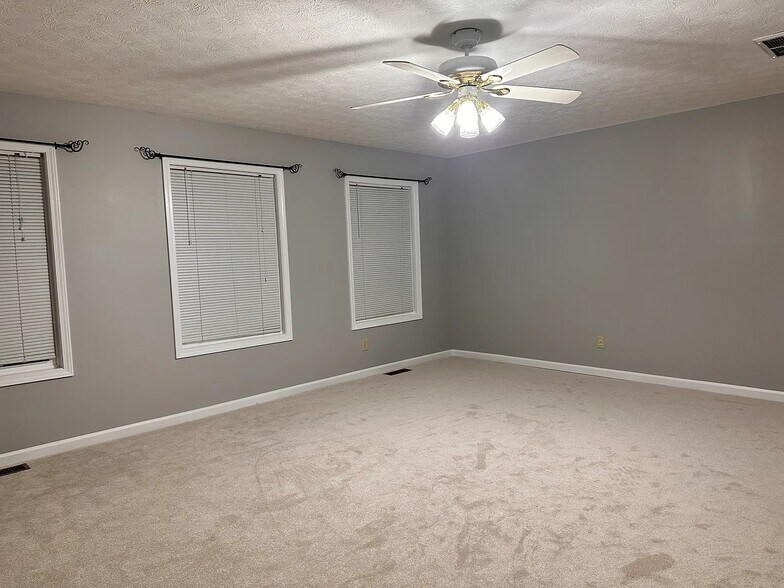 Building Photo - 1189 Lacy Ln
