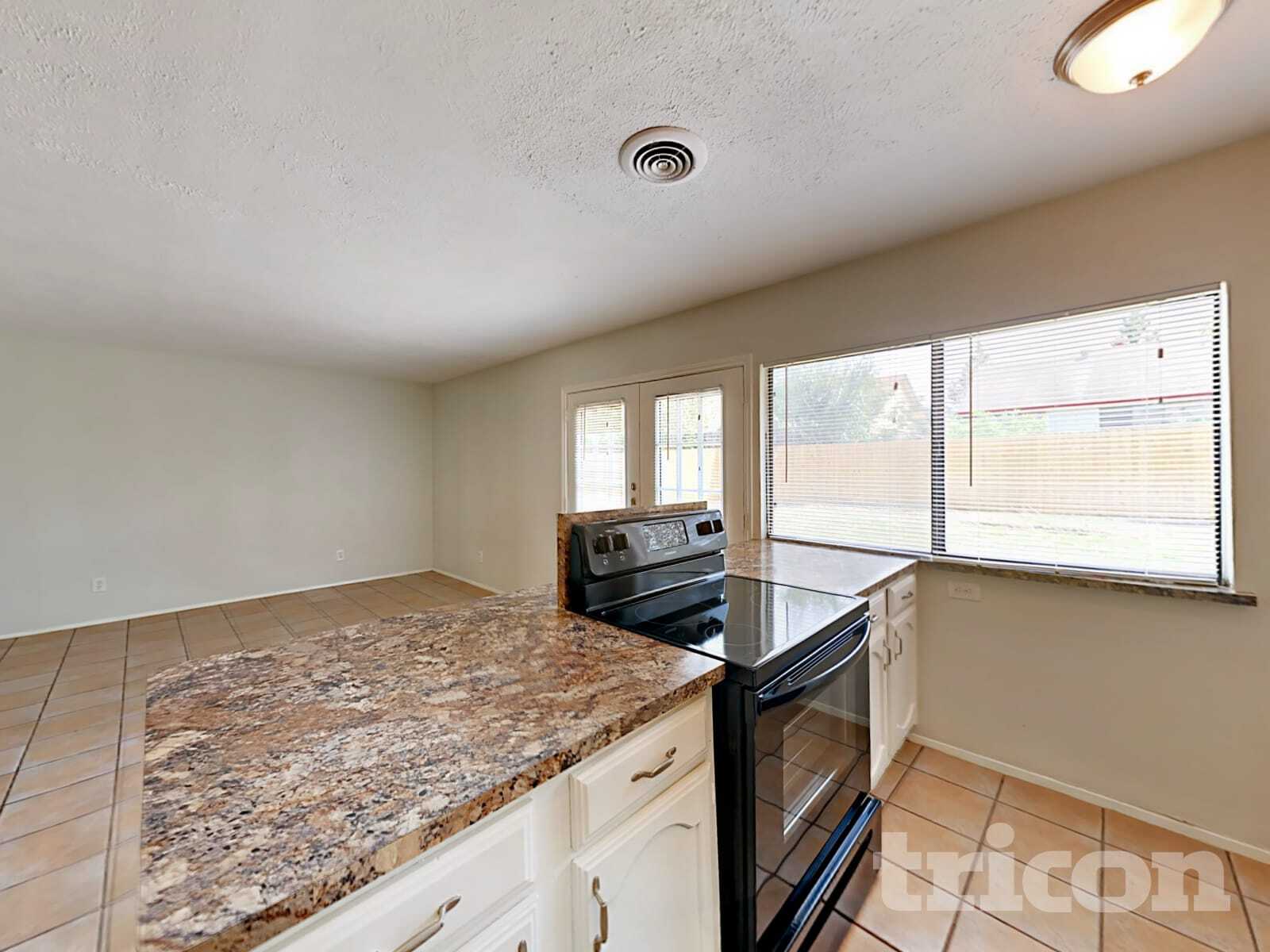 Building Photo - 7006 Blackberry Dr