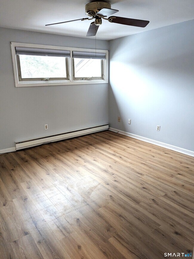 Building Photo - 165 South St