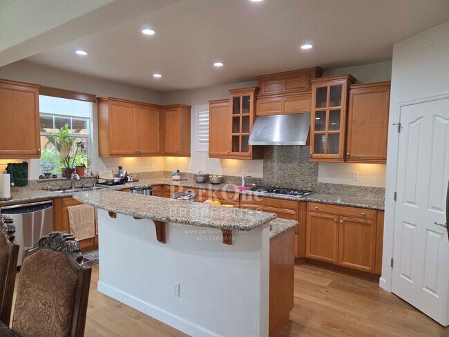 Building Photo - Beautiful 4 Bed 2.5 Bath Cul-de-Sac Home in San Ramon