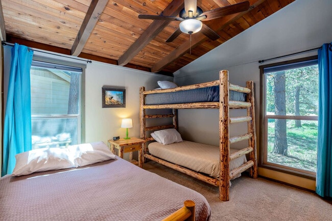 Building Photo - 57314 Approach Ln