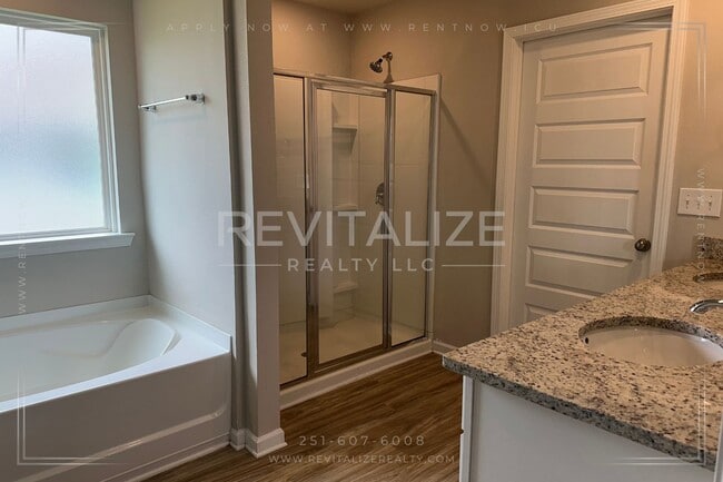 Building Photo - COMING SOON      Beautiful 4 Bedroom/2 Bathroom House in West Mobile with Community Pool!