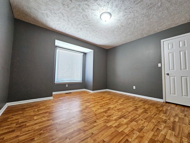 Building Photo - Town Of Springlake