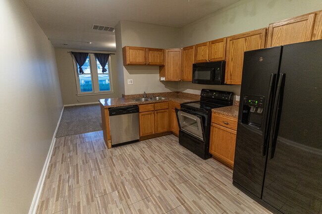 Building Photo - 161 Pope St