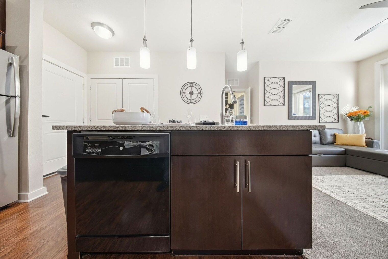 Building Photo - 1700 W Cleveland St