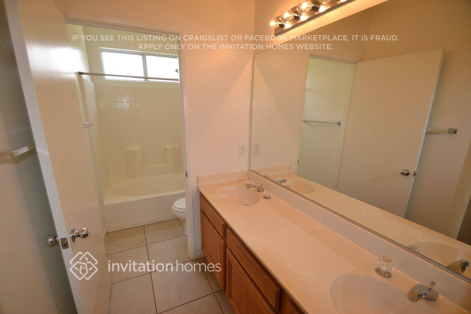 Building Photo - 40057 Daphne Dr