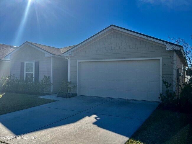 Building Photo - 2518 Beachview Dr