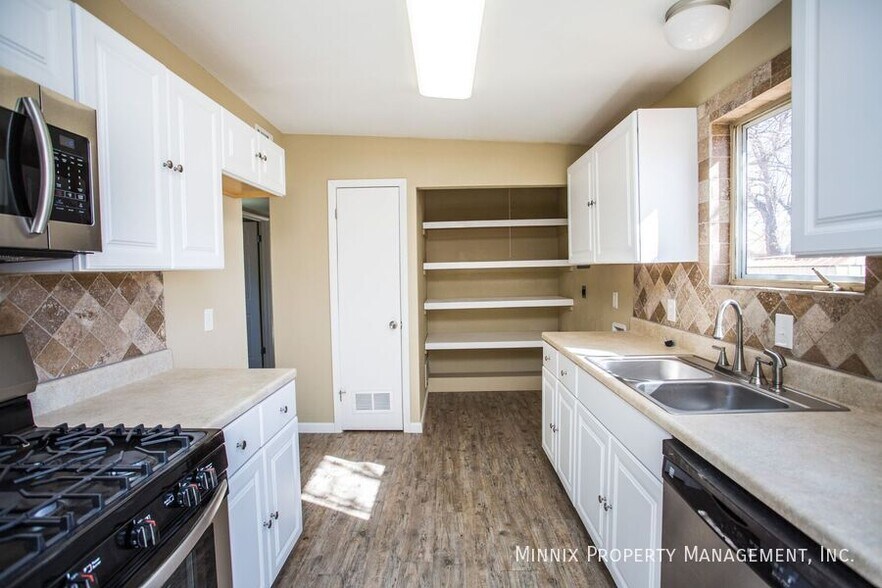 Building Photo - 2107 48th St