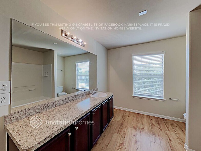 Building Photo - 18723 Dennington Dr