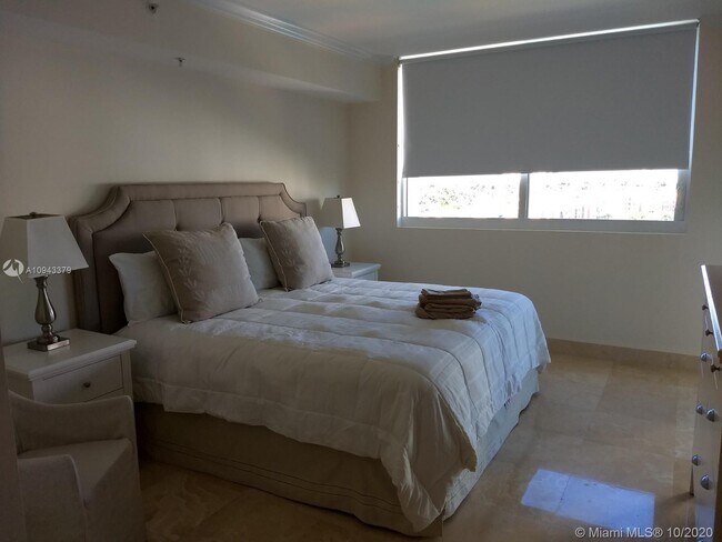 Building Photo - 19400 Turnberry Way