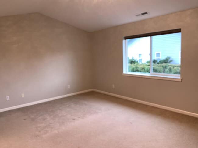 Building Photo - Charming 3-BR Felida Rental with Fenced Yard & Private Patio
