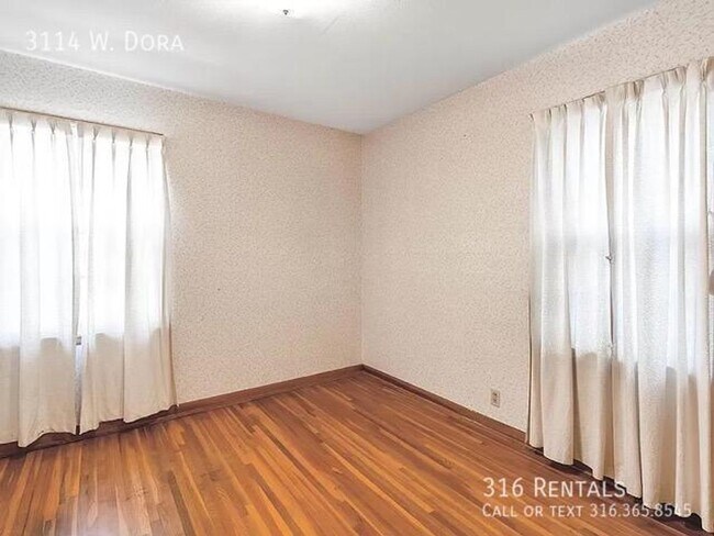 Building Photo - $875 - 2 bedroom/ 1 bathroom - Spacious ho...