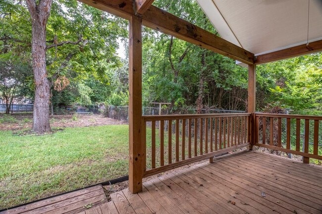 Building Photo - 7511 Carver Ave