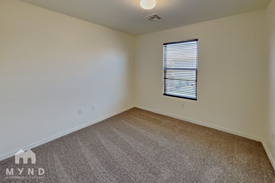 Building Photo - 7056 S GREENEYES Ln