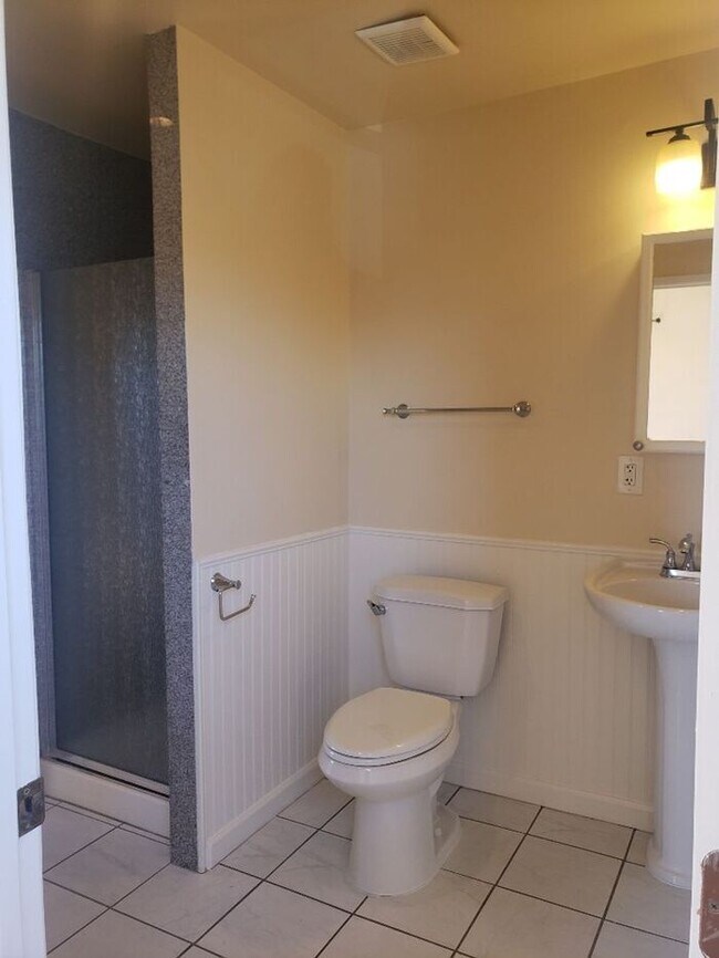 Building Photo - 3bdr duplex minutes from San Diego State!