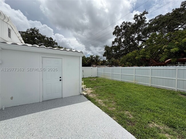 Building Photo - 937 SW 18th St