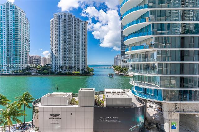 Building Photo - 300 S Biscayne Blvd