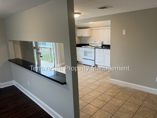 Building Photo - 110 Woodbury - Turnersville Rd