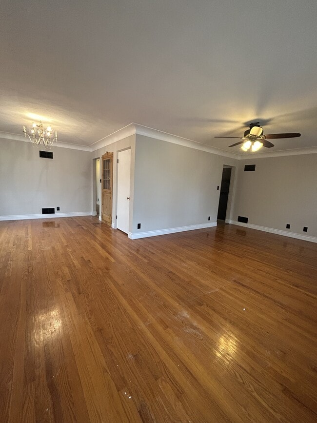 Building Photo - 2842 State St