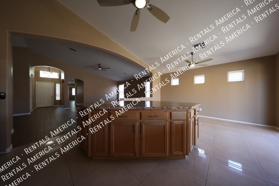 Building Photo - 42604 W Oakland Dr