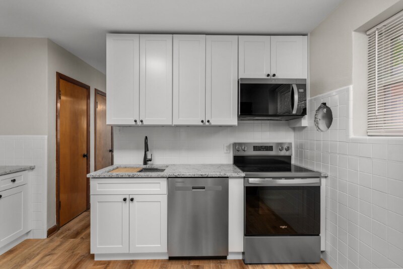 Building Photo - 4980 Fyler Ave