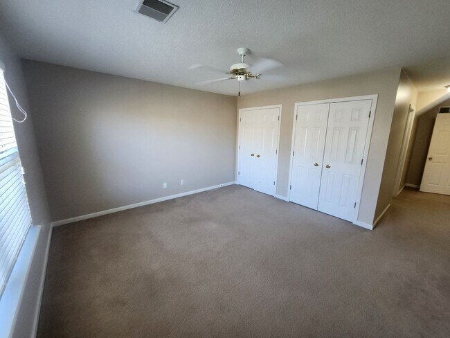 Building Photo - Spacious 3 bedroom 3 full bath condo for rent!!
