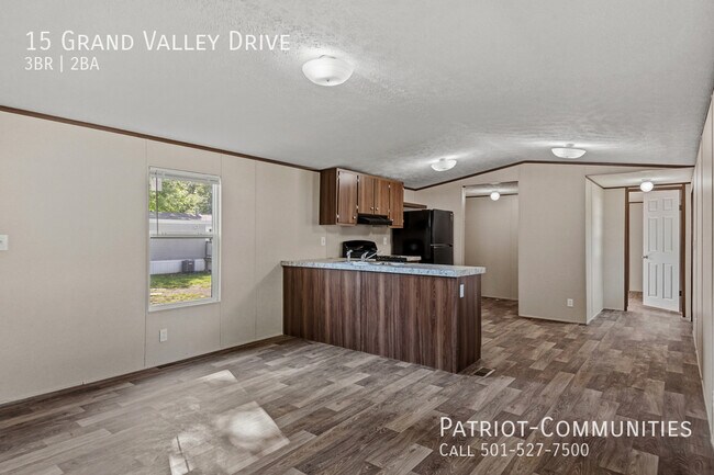 Building Photo - 15 Grand Valley Dr
