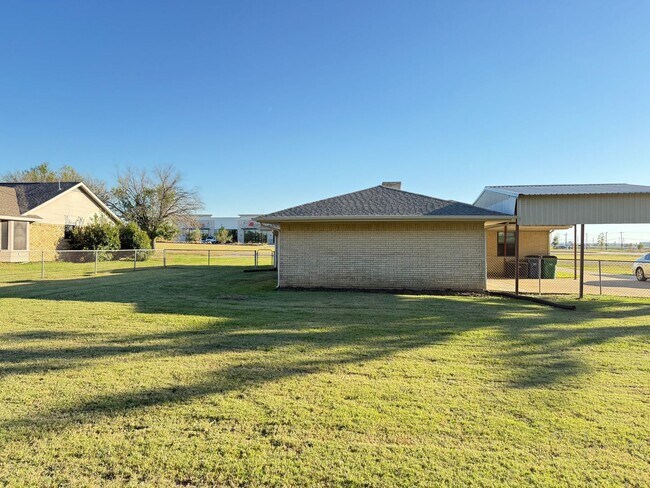 Building Photo - Classic Celina Charm with Vintage Comfort - Spacious 3-Bedroom Home with Large Yard and Covered P...