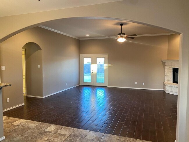 Building Photo - 4114 Huntleigh Dr