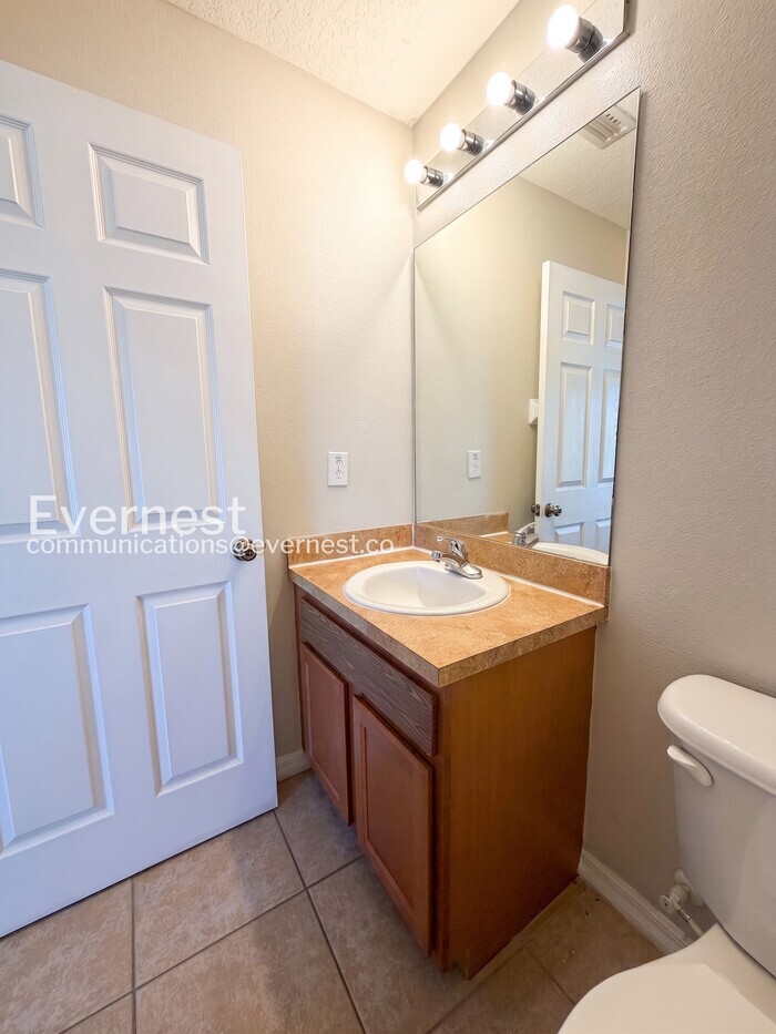 Building Photo - 8535 Gablebend Way