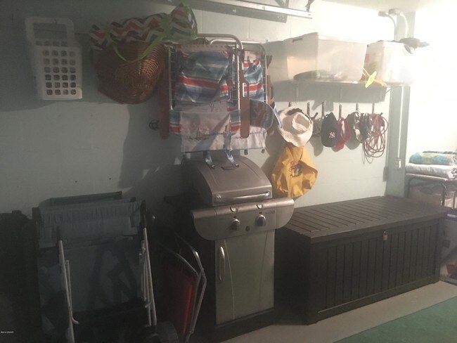 Building Photo - 2470 Ocean Shore Blvd