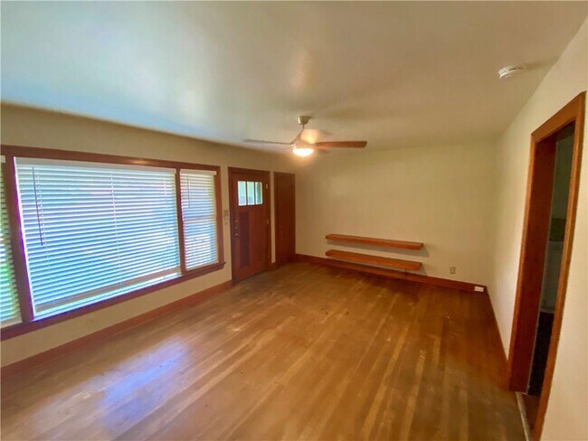 Building Photo - 1808 E 38th 1/2 St