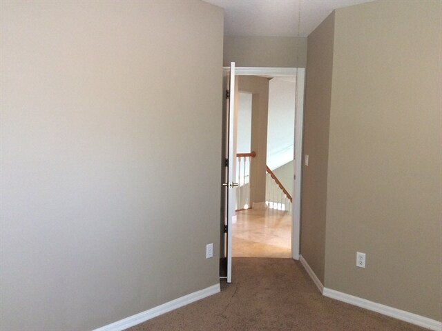 Building Photo - 636 Darkwood Ave