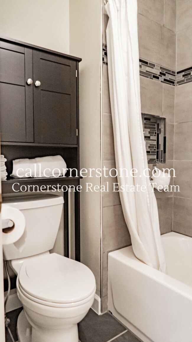 Building Photo - 6441 Cache Dr