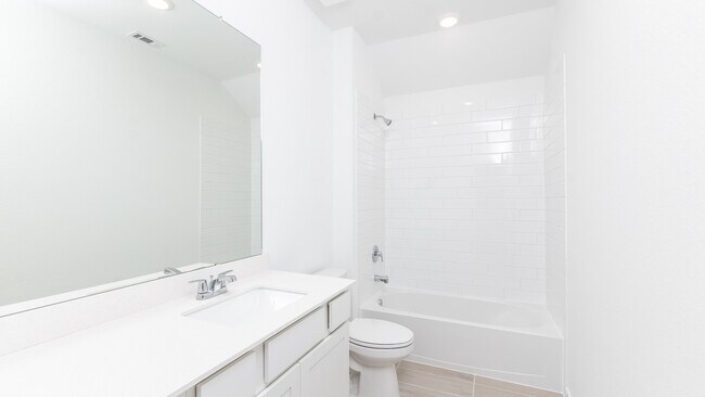 Building Photo - 2206 Diagonal Ln