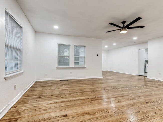 Building Photo - 2525 NW 32nd St
