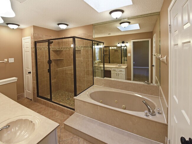 Building Photo - 8096 Ballarat Cove