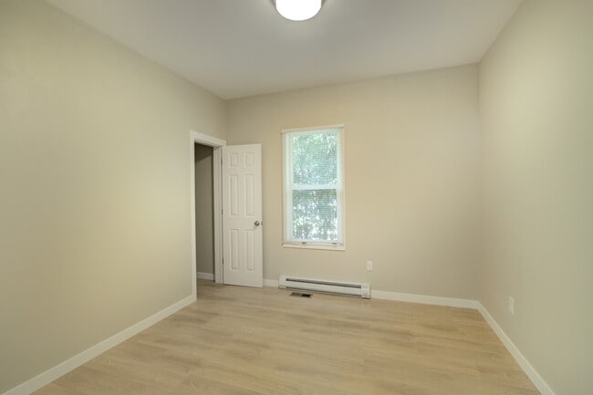 Building Photo - 5232 Brooklyn Ave NE