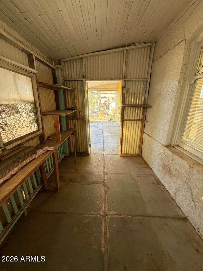 Building Photo - 1014 E 14th St